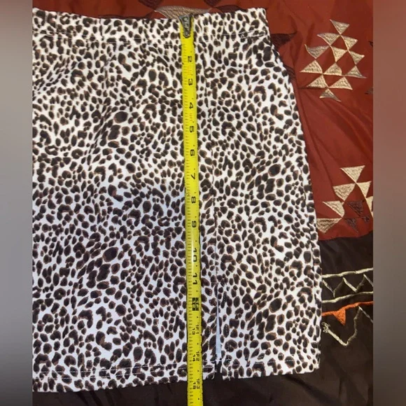 SHEIN CHEETAH PRINT SKIRT - Picture 4 of 4